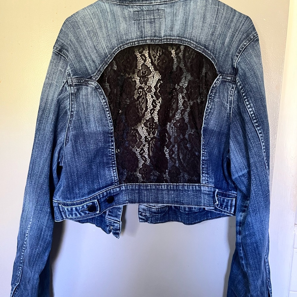 Torrid Women's crop Jean jacket size 3 - Picture 3 of 4